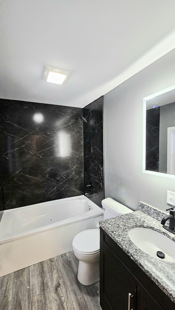 705 N Ottawa Avenue, Dixon, IL 61021