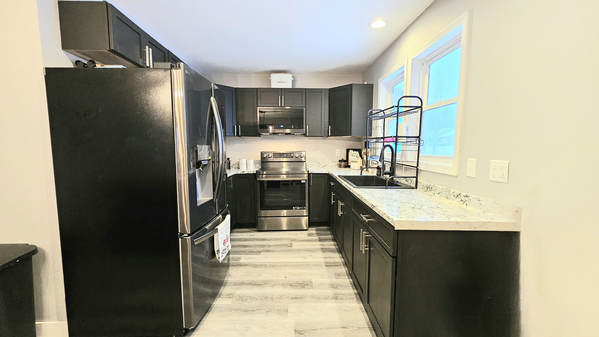 705 N Ottawa Avenue, Dixon, IL 61021