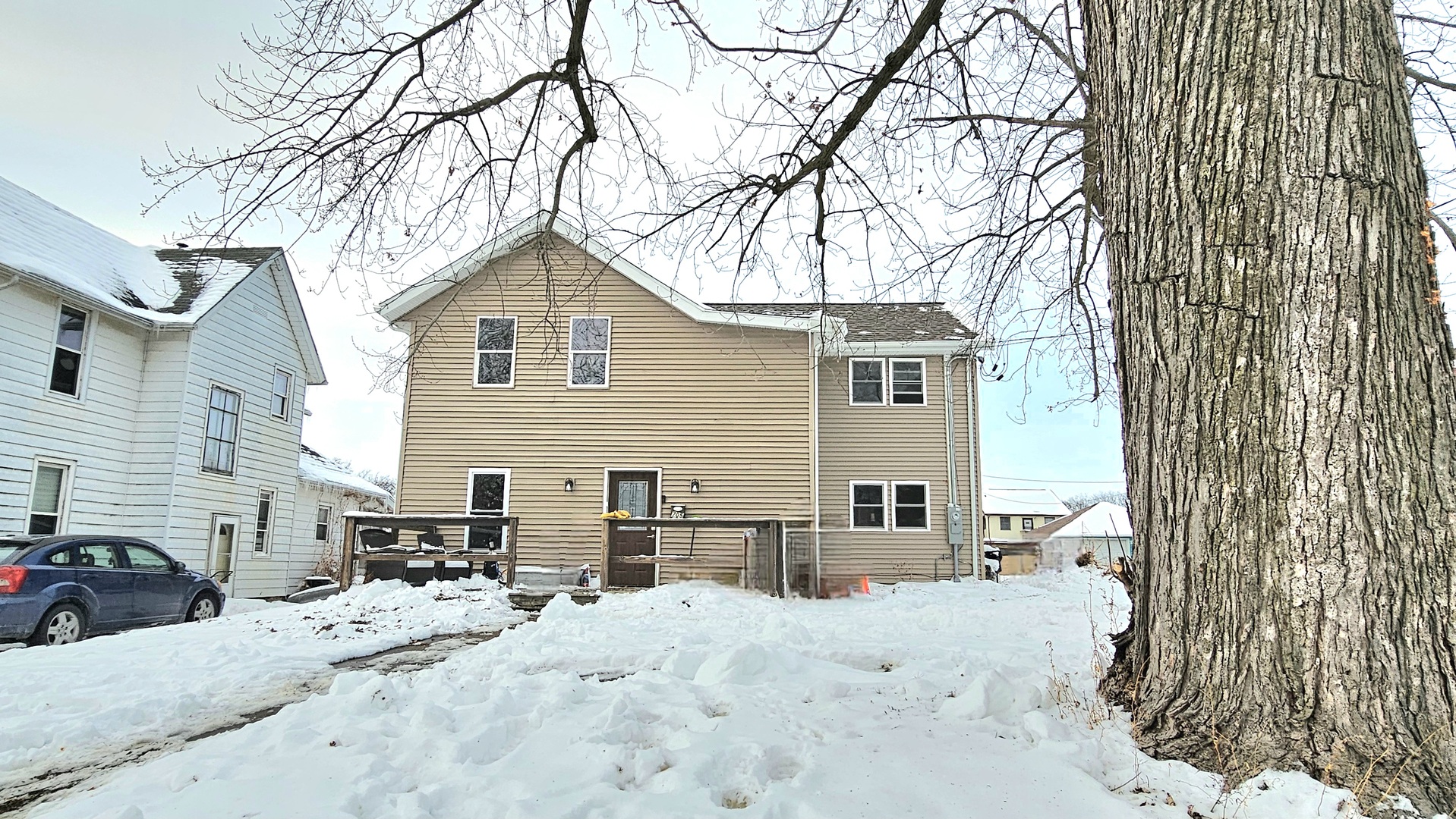 705 N Ottawa Avenue, Dixon, IL 61021