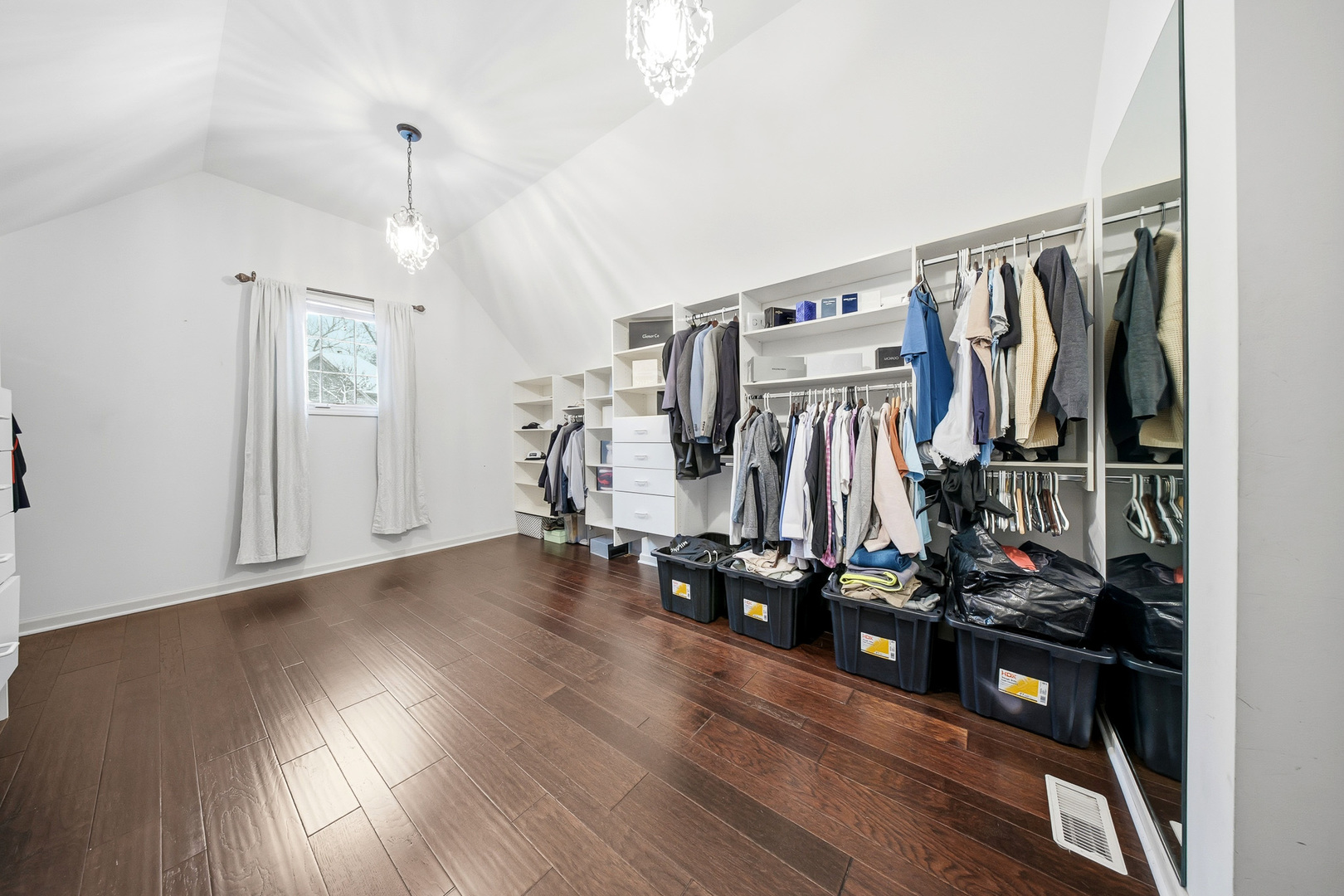 761 Reserve Court, South Elgin, IL 60177