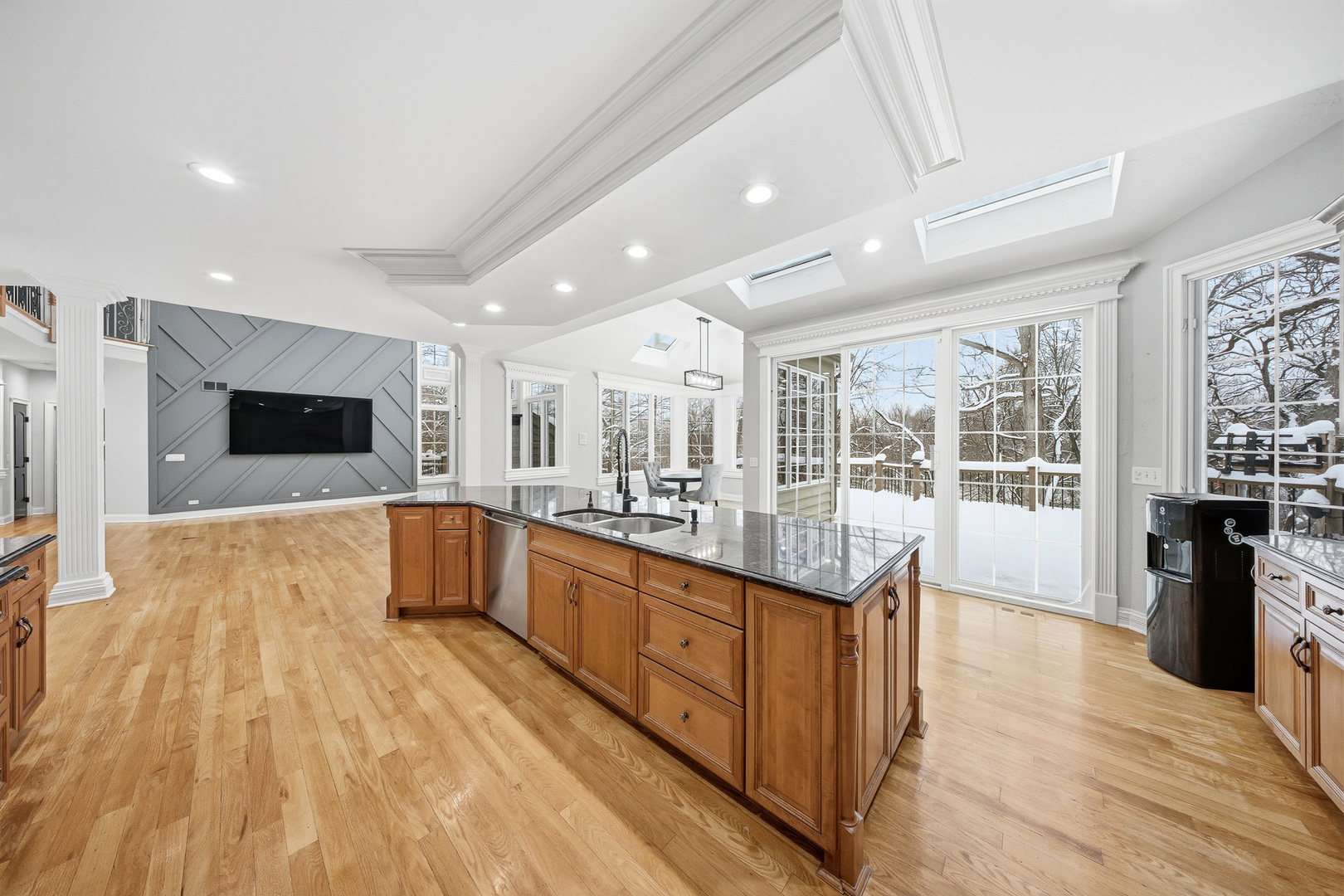 761 Reserve Court, South Elgin, IL 60177