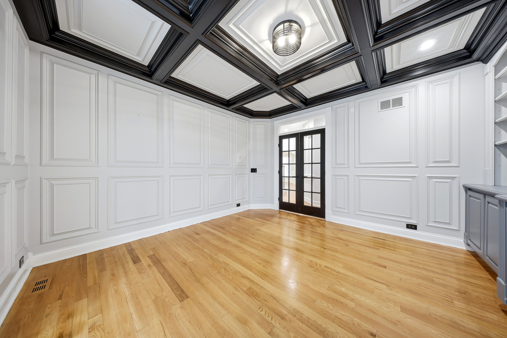 761 Reserve Court, South Elgin, IL 60177