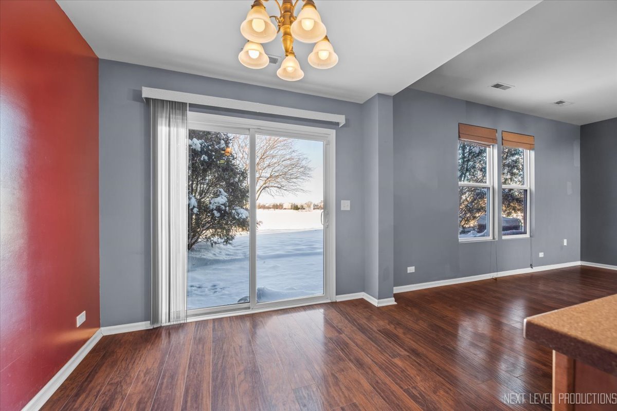 643 HAWLEY Drive #643, Oswego, IL 60543