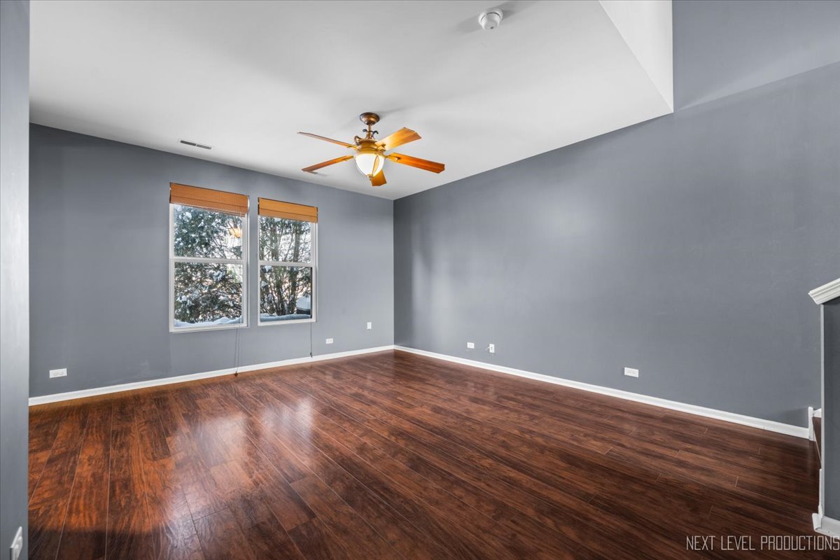 643 HAWLEY Drive #643, Oswego, IL 60543