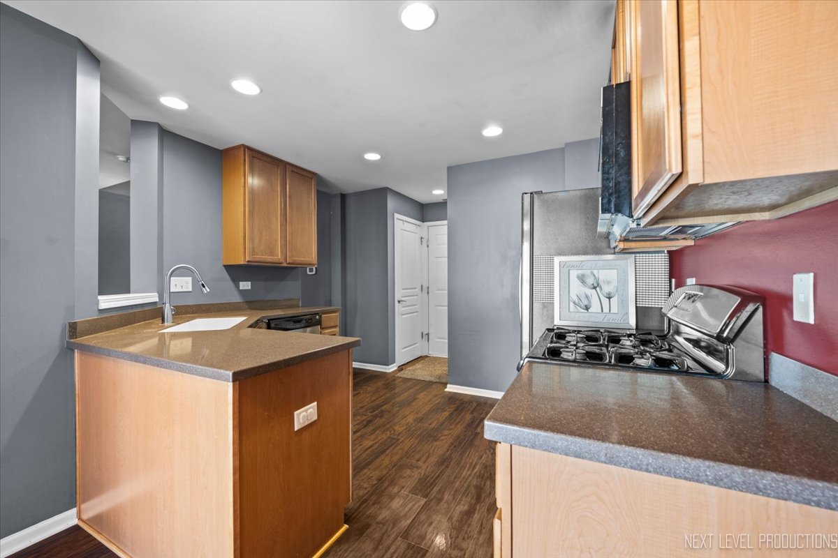 643 HAWLEY Drive #643, Oswego, IL 60543