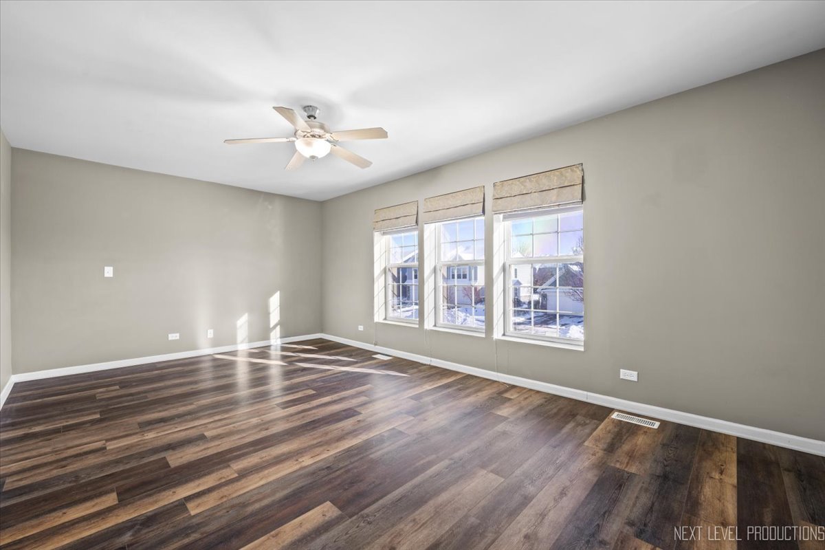 643 HAWLEY Drive #643, Oswego, IL 60543