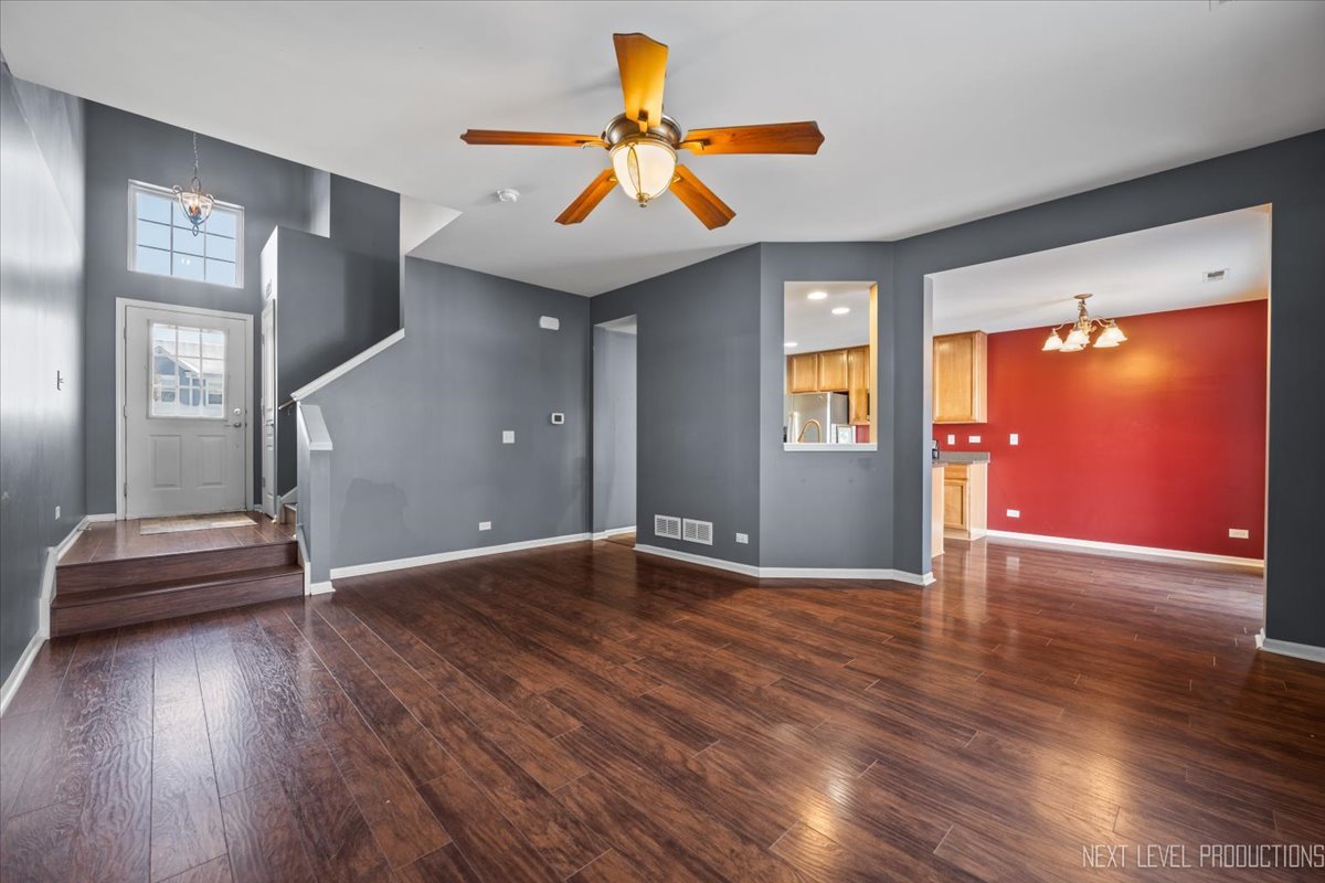 643 HAWLEY Drive #643, Oswego, IL 60543