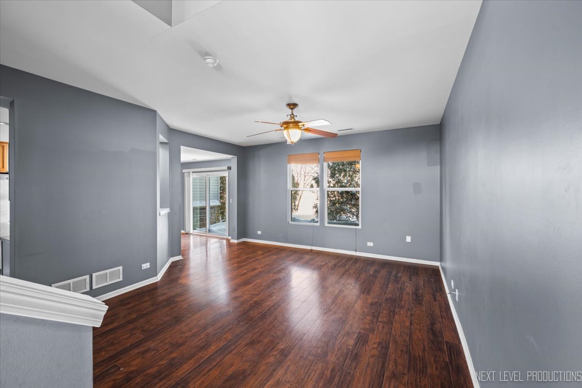 643 HAWLEY Drive #643, Oswego, IL 60543