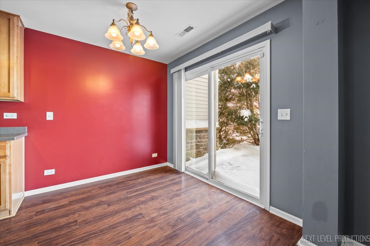 643 HAWLEY Drive #643, Oswego, IL 60543