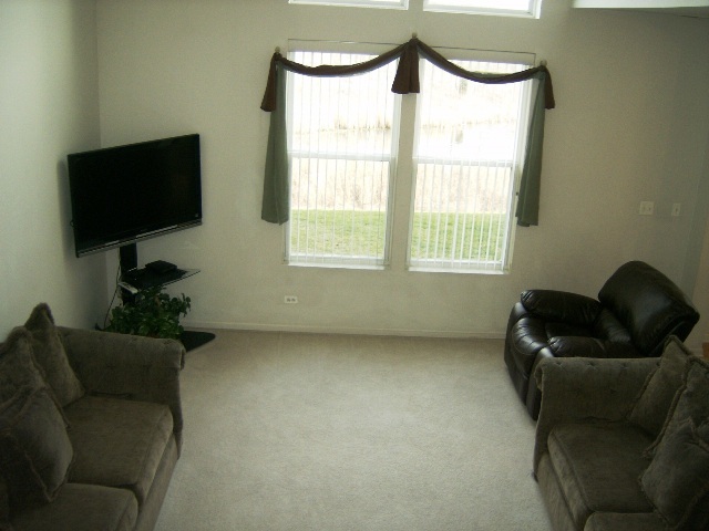 457 Metropolitan Street, Aurora, IL 60502