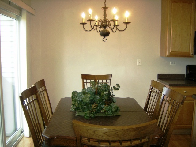 457 Metropolitan Street, Aurora, IL 60502