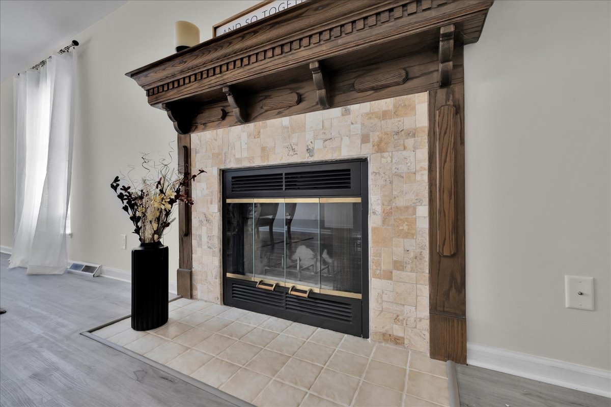 650 N View Street, Hinckley, IL 60520