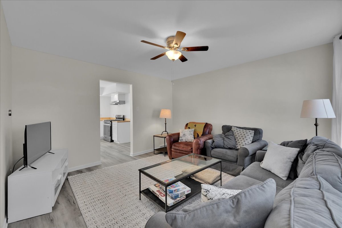 650 N View Street, Hinckley, IL 60520