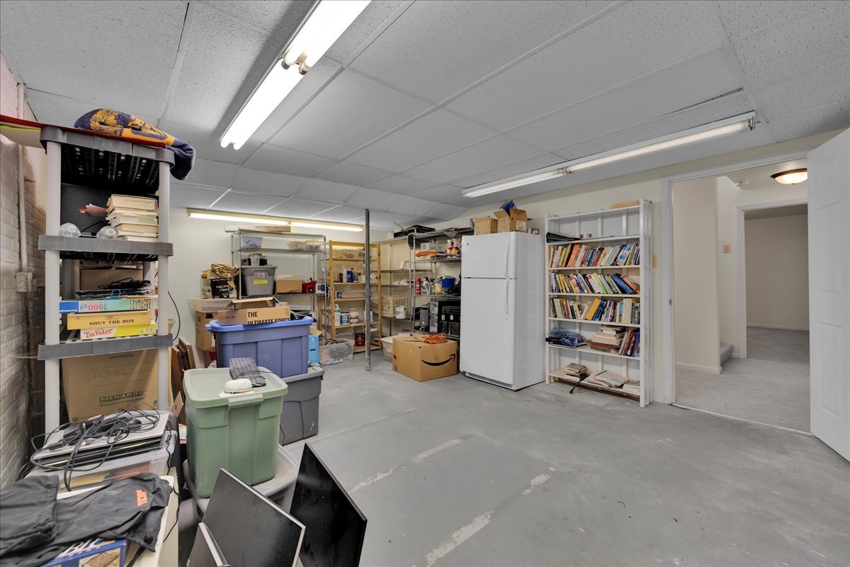 650 N View Street, Hinckley, IL 60520