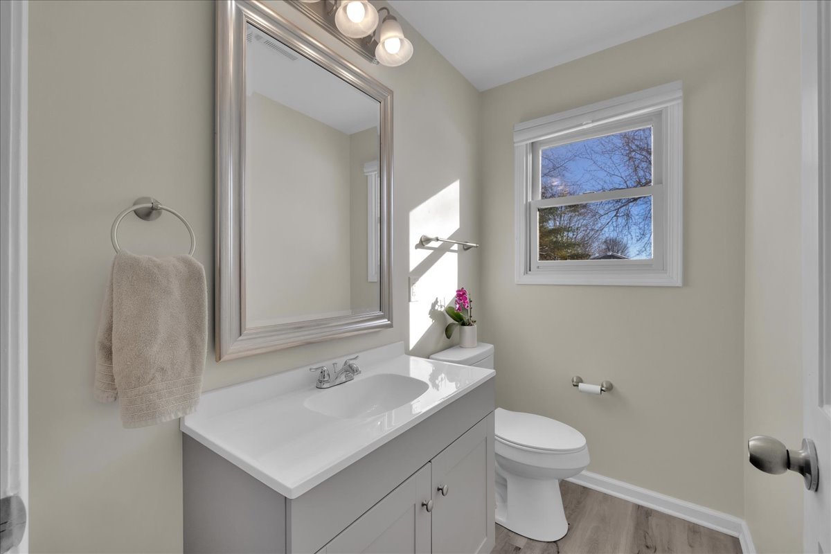 650 N View Street, Hinckley, IL 60520