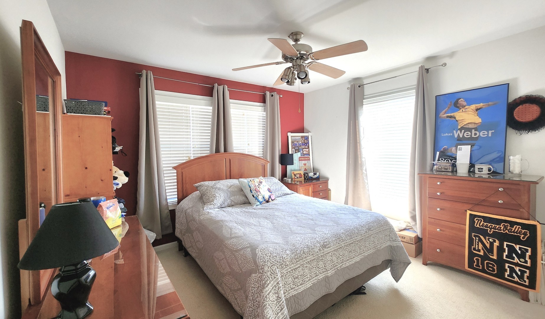 1204 FREDERICK Court, Elgin, IL 60120