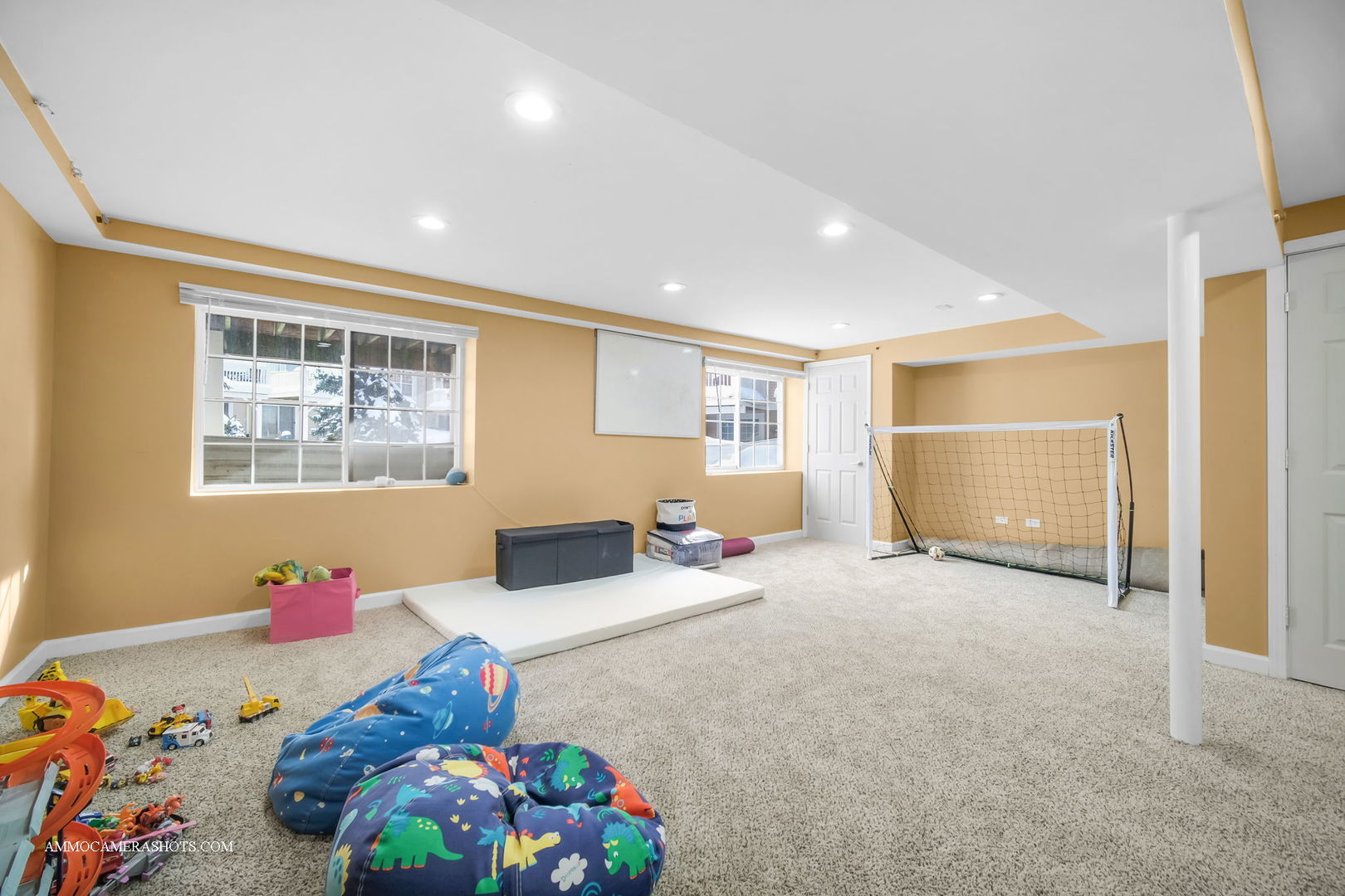 369 Vaughn Circle, Aurora, IL 60502