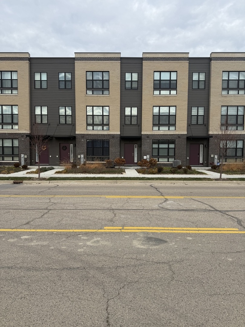 314 Summit Circle, Lombard, IL 60148