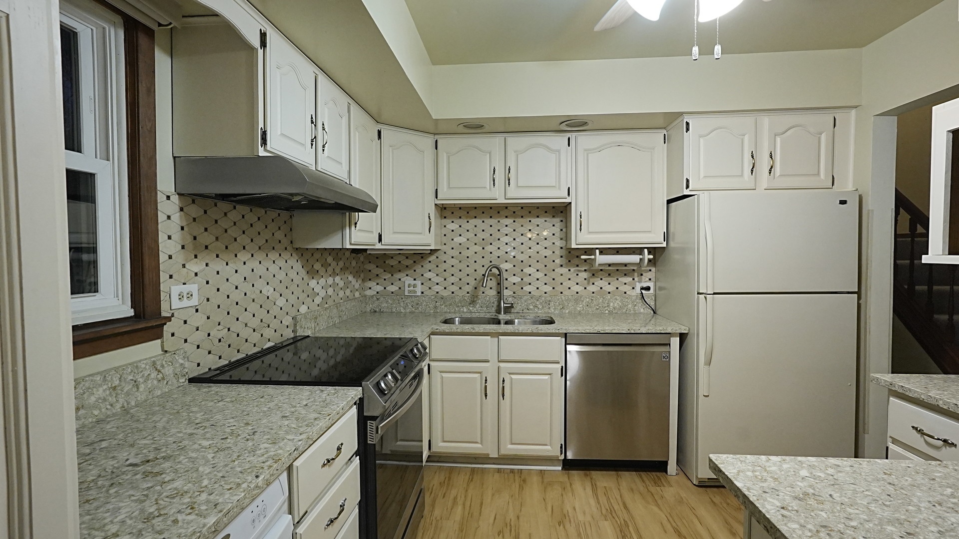 7843 Kensington Lane, Hanover Park, IL 60133