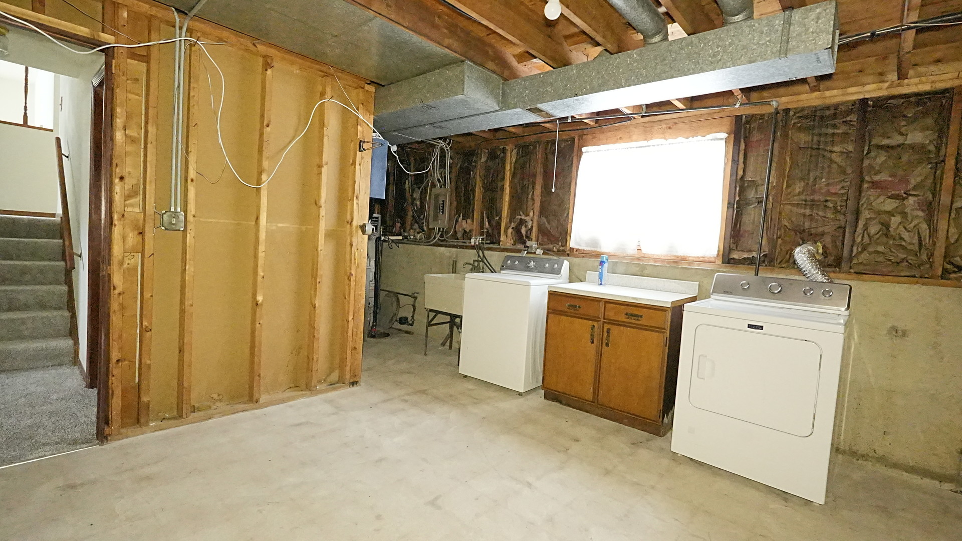 7843 Kensington Lane, Hanover Park, IL 60133