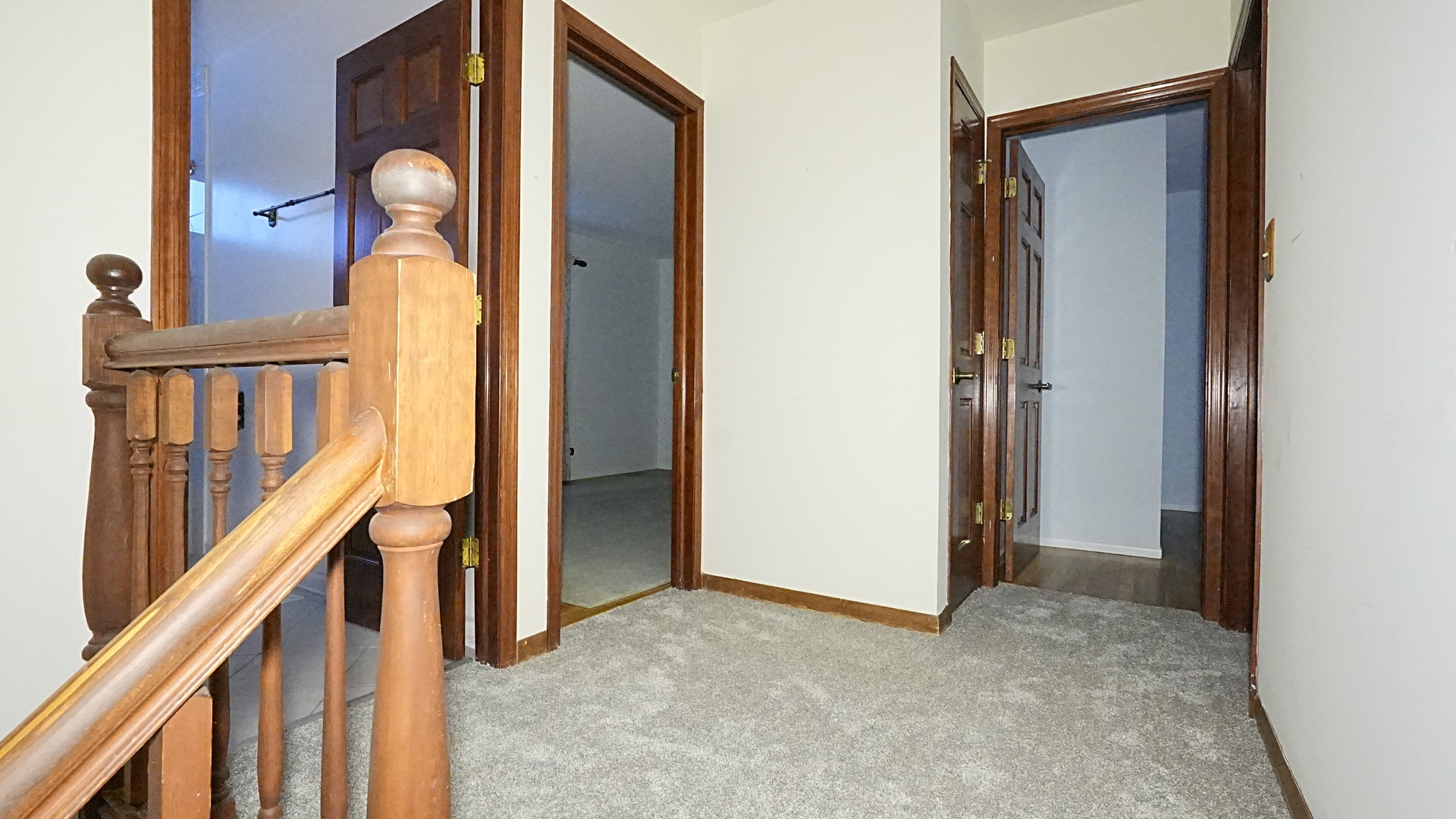 7843 Kensington Lane, Hanover Park, IL 60133