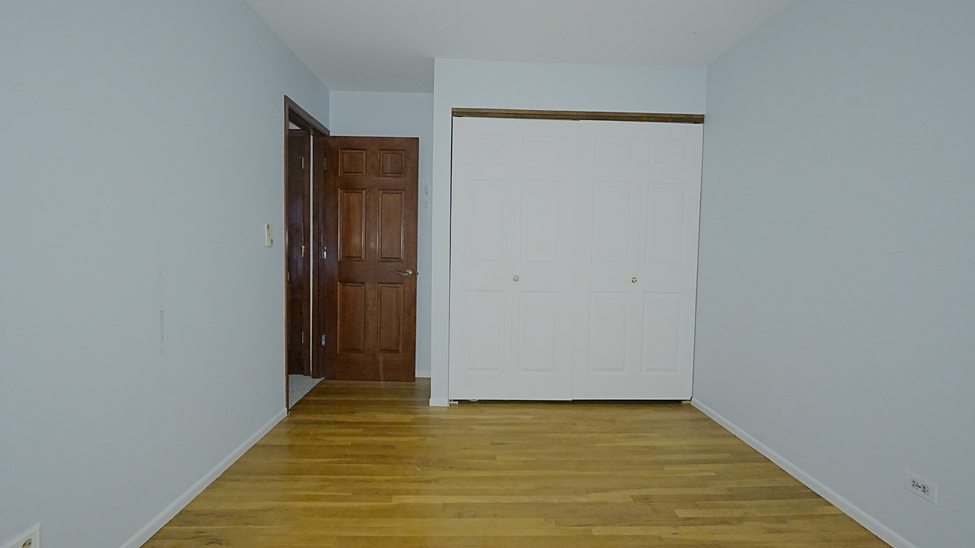 7843 Kensington Lane, Hanover Park, IL 60133