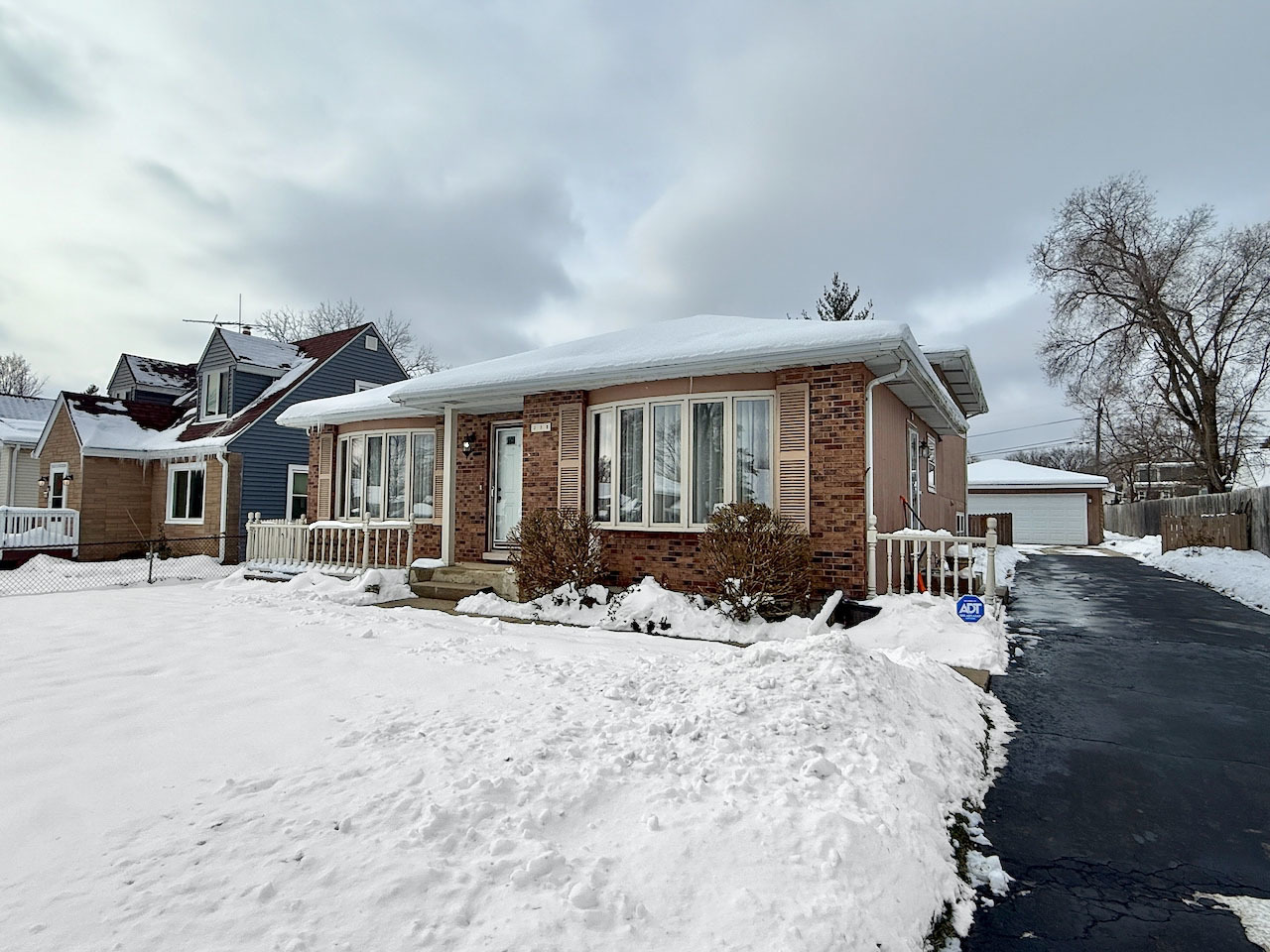 330 N Fairfield Avenue, Lombard, IL 60148