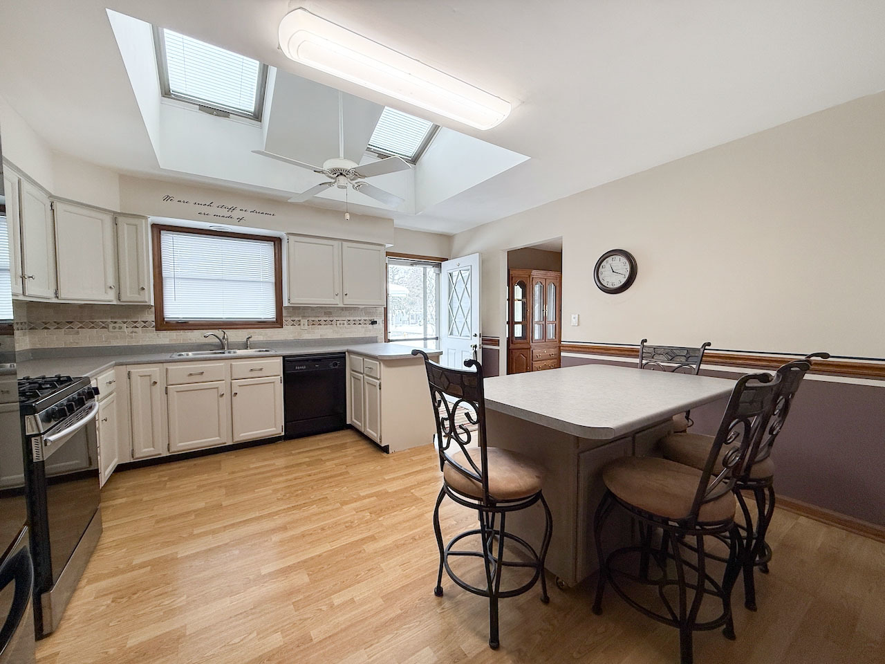 330 N Fairfield Avenue, Lombard, IL 60148