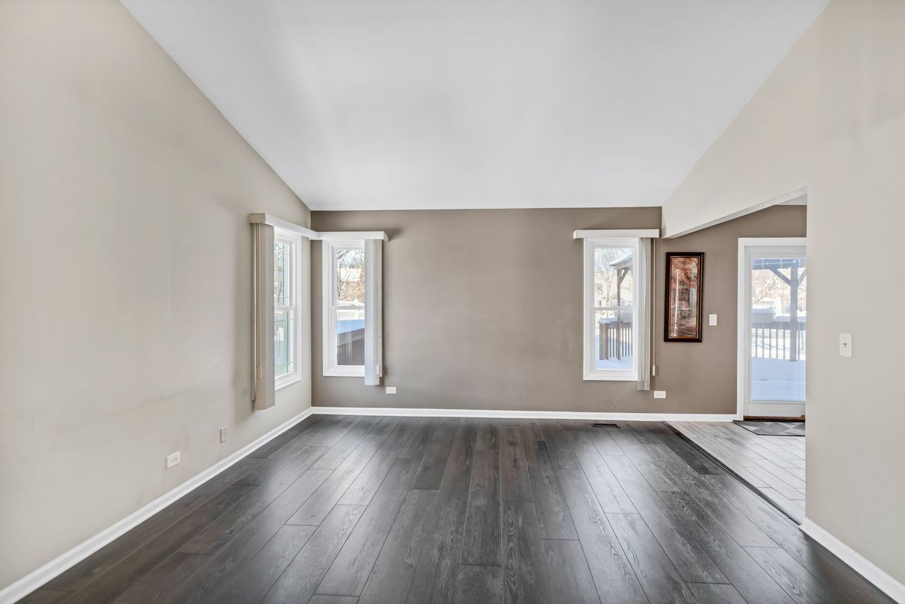 307 Orchard Lane, Bloomingdale, IL 60108