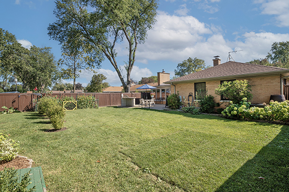 320 Cornell Avenue, Des Plaines, IL 60016