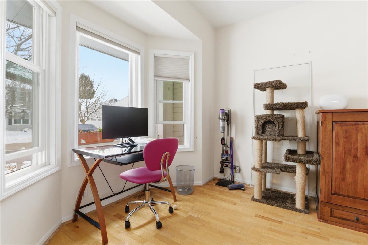 815 Tylerton Circle, Grayslake, IL 60030