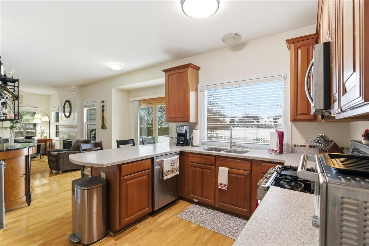 815 Tylerton Circle, Grayslake, IL 60030