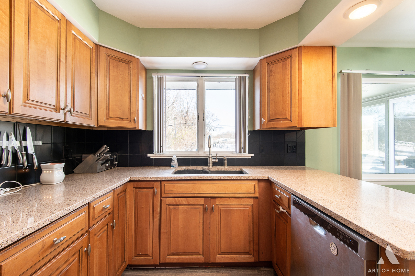 407 Farmington Avenue, Joliet, IL 60435