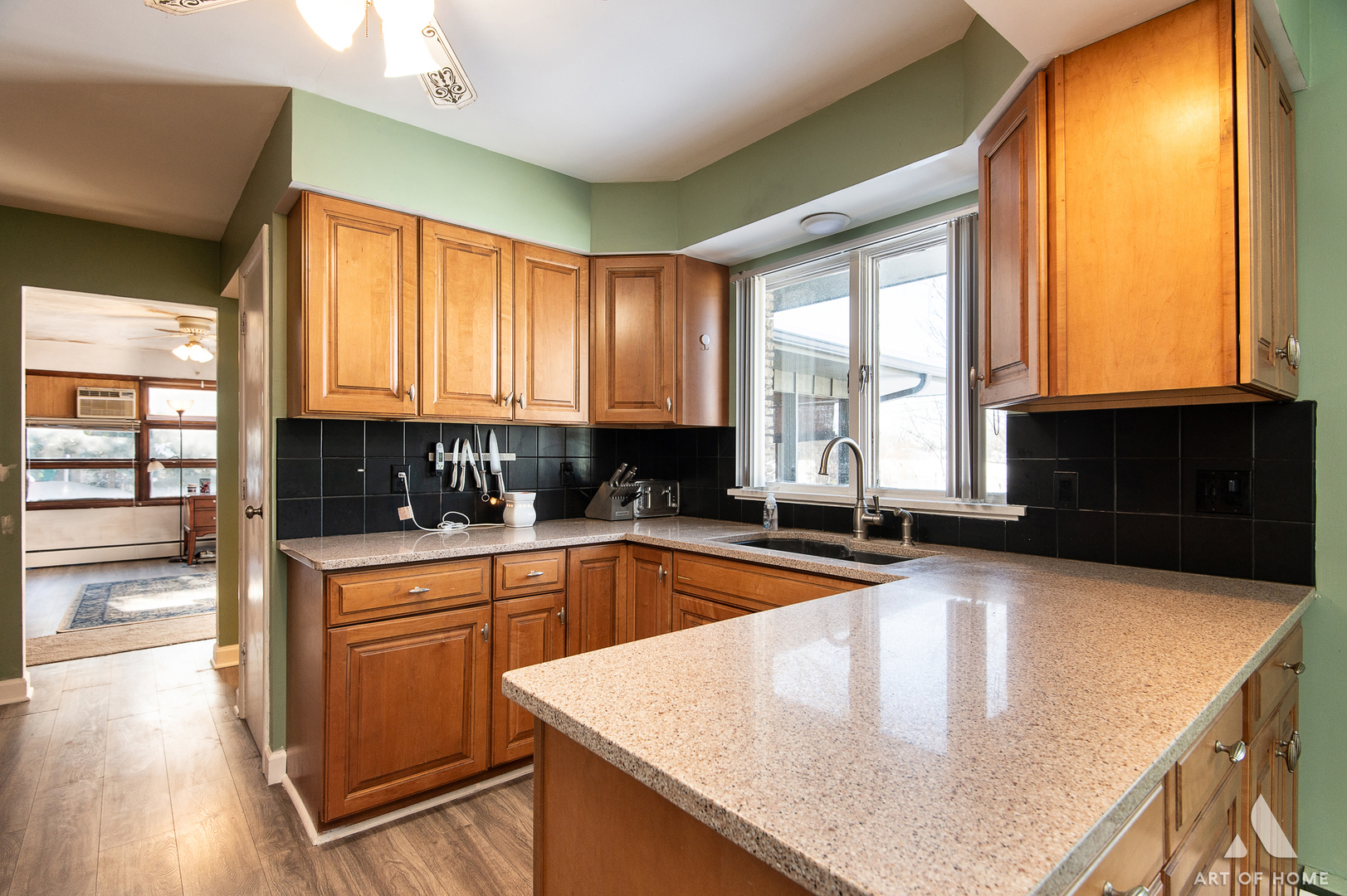 407 Farmington Avenue, Joliet, IL 60435