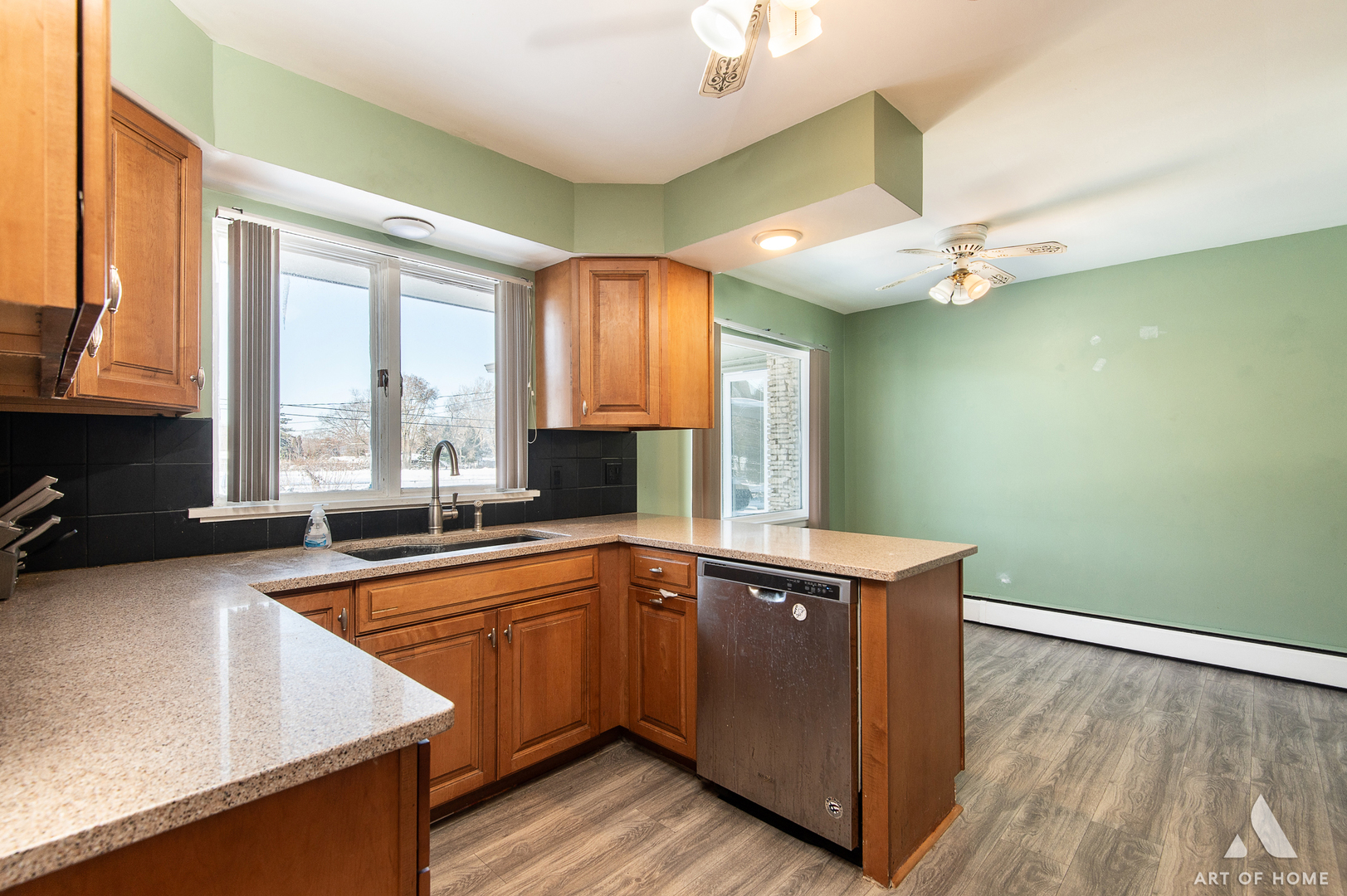 407 Farmington Avenue, Joliet, IL 60435