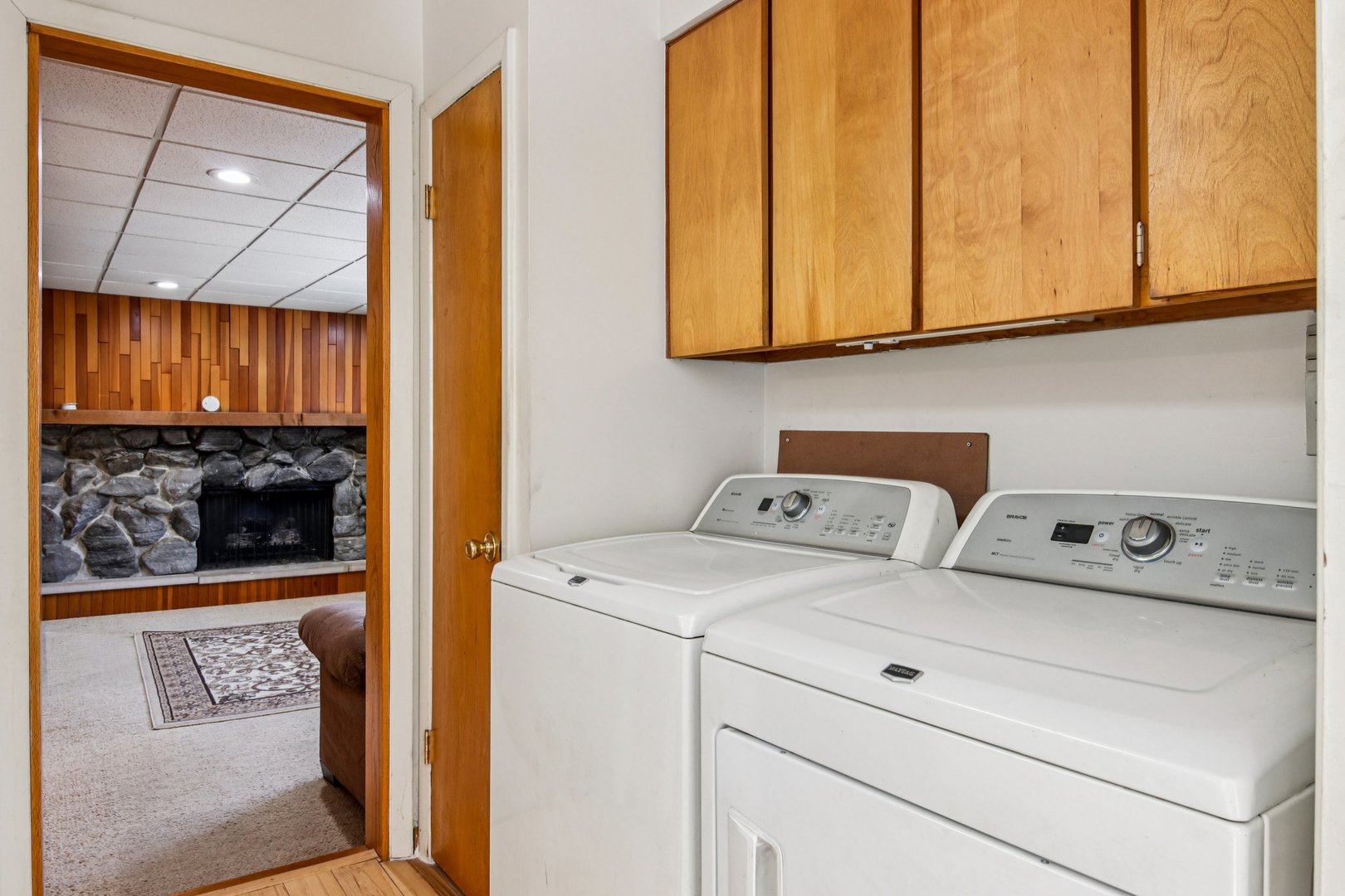 231 TOWER Lane, Elk Grove Village, IL 60007