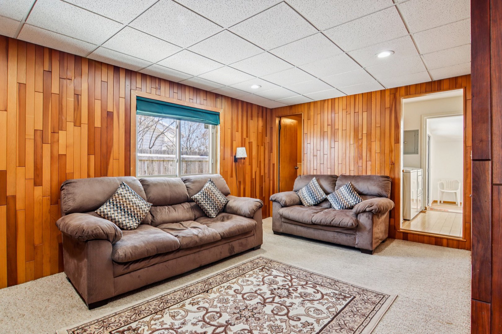 231 TOWER Lane, Elk Grove Village, IL 60007