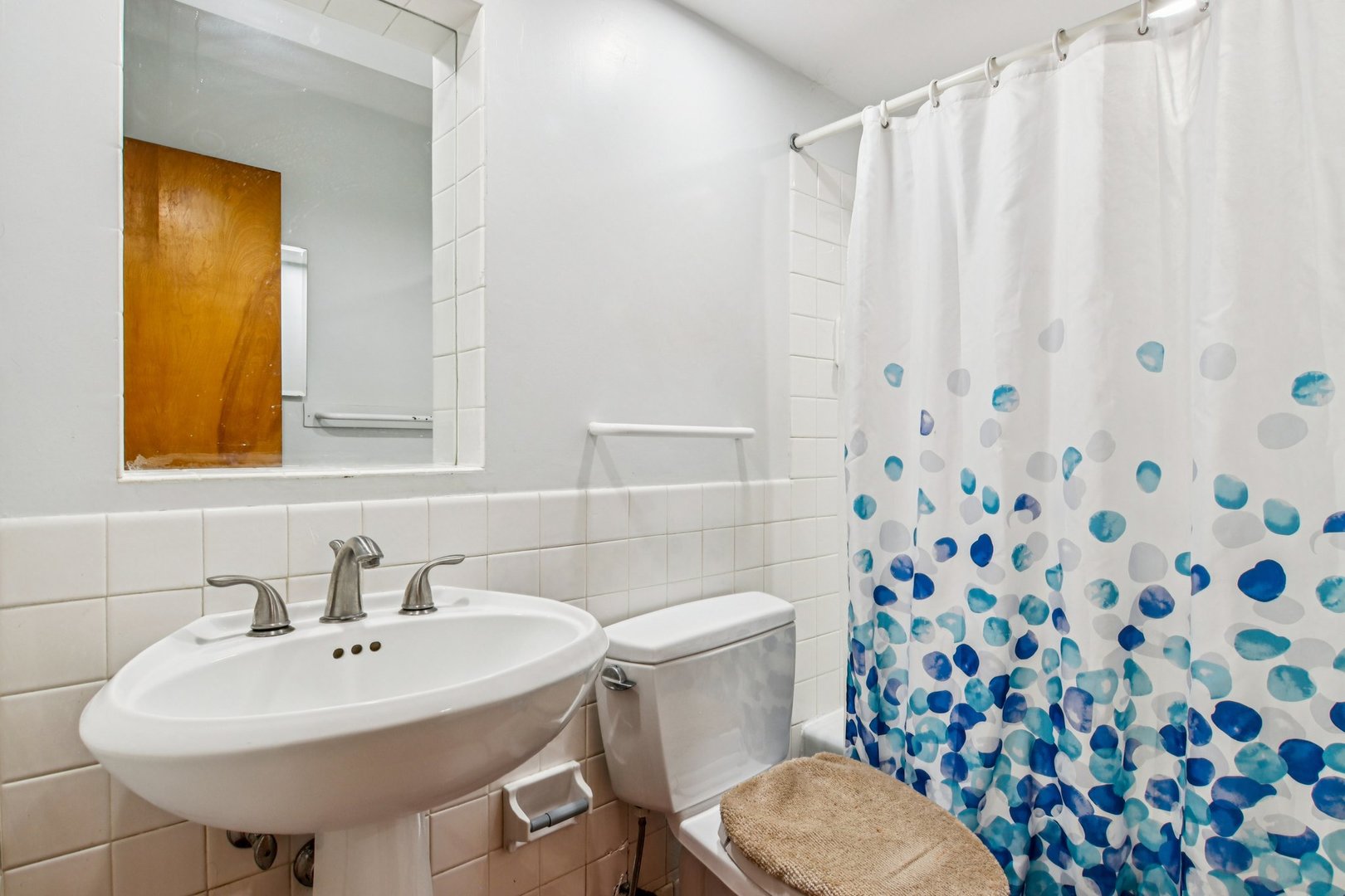 231 TOWER Lane, Elk Grove Village, IL 60007