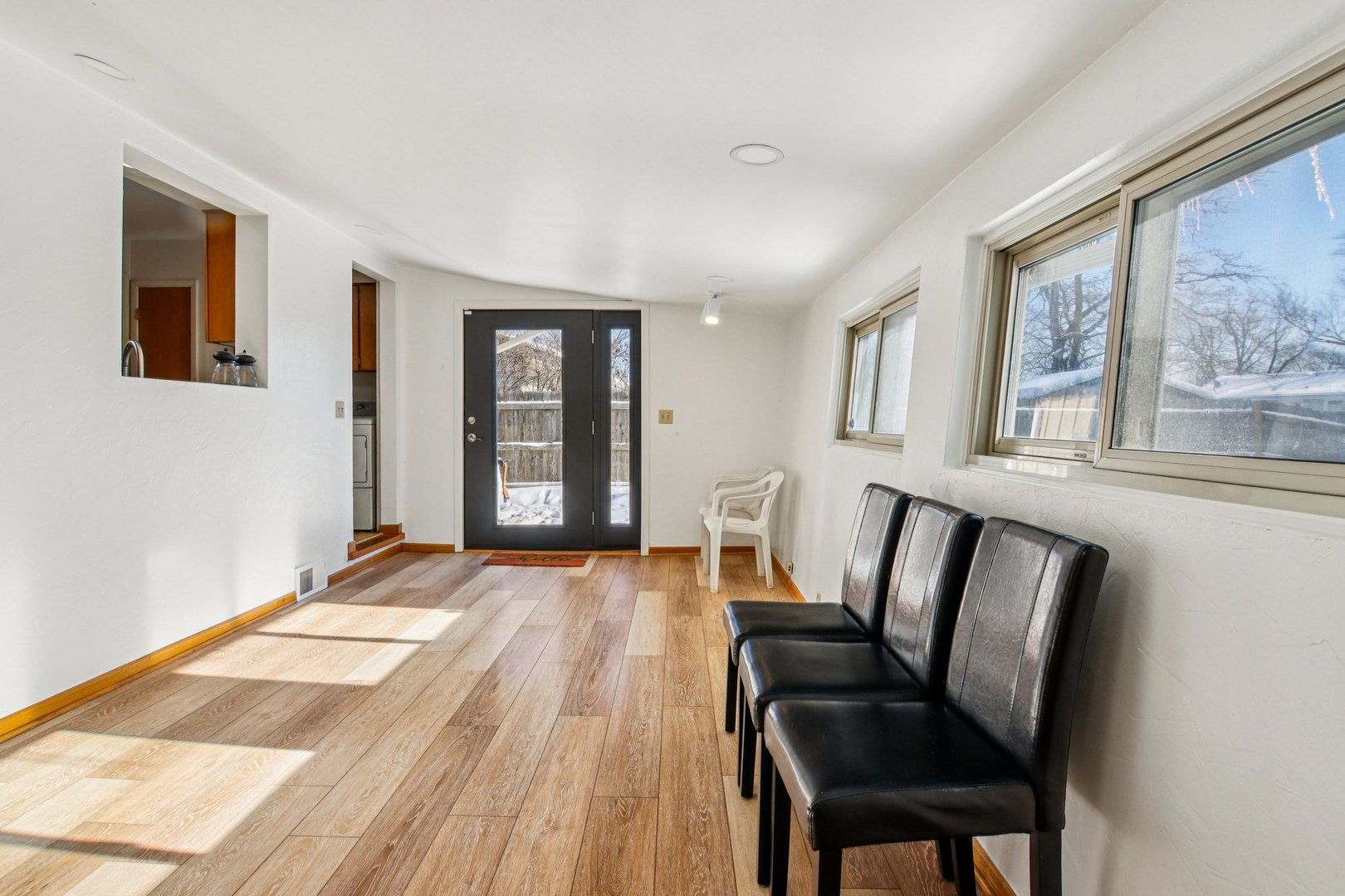 231 TOWER Lane, Elk Grove Village, IL 60007