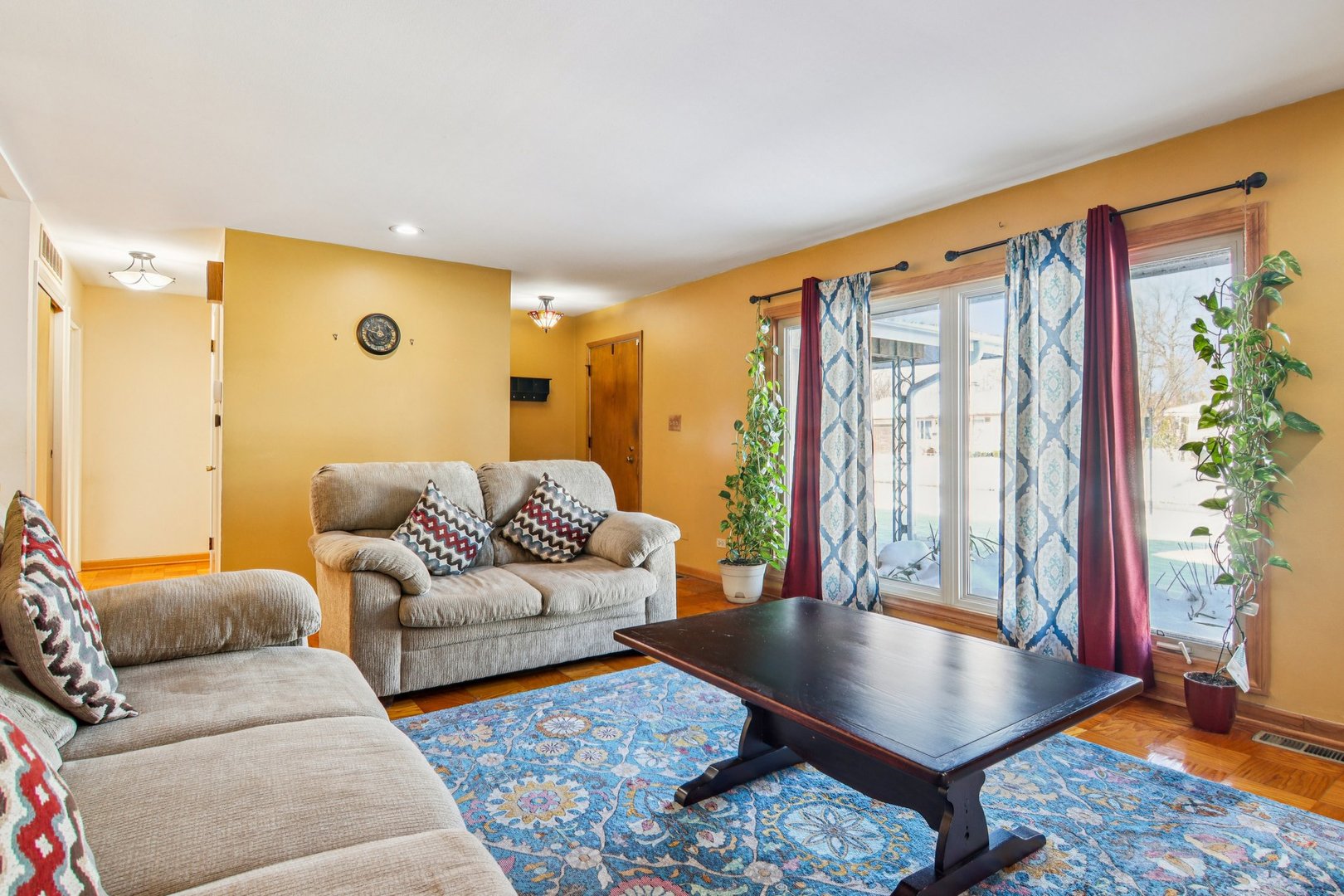 231 TOWER Lane, Elk Grove Village, IL 60007