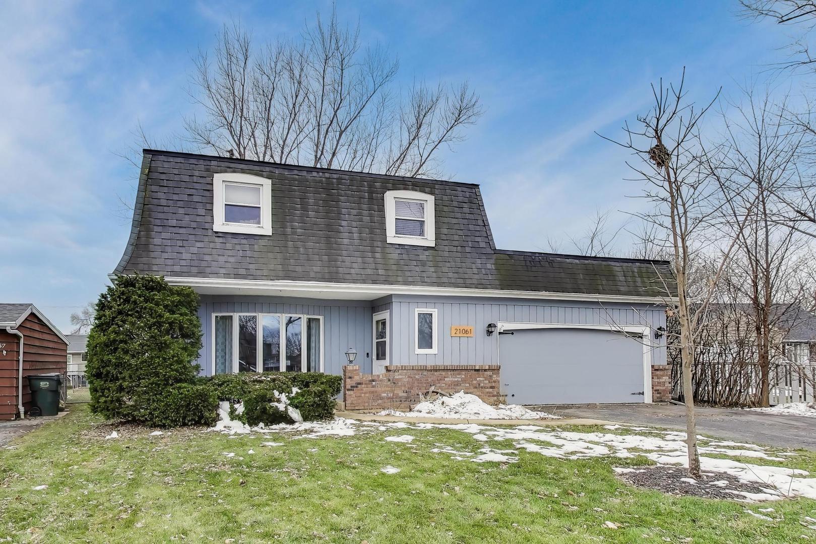 21061 W Marion Avenue, Mundelein, IL 60060