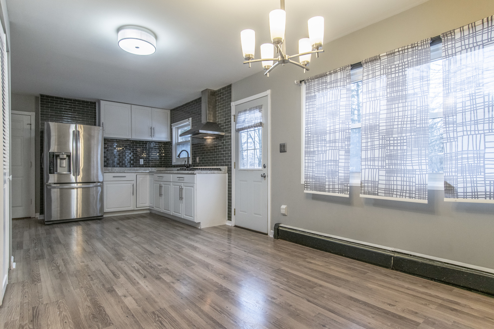 201 Oakwood Drive, Shorewood, IL 60404