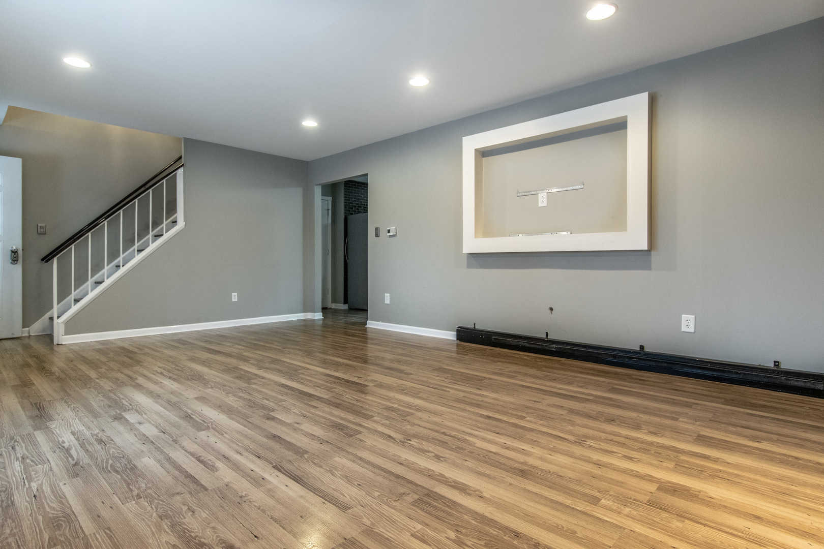 201 Oakwood Drive, Shorewood, IL 60404