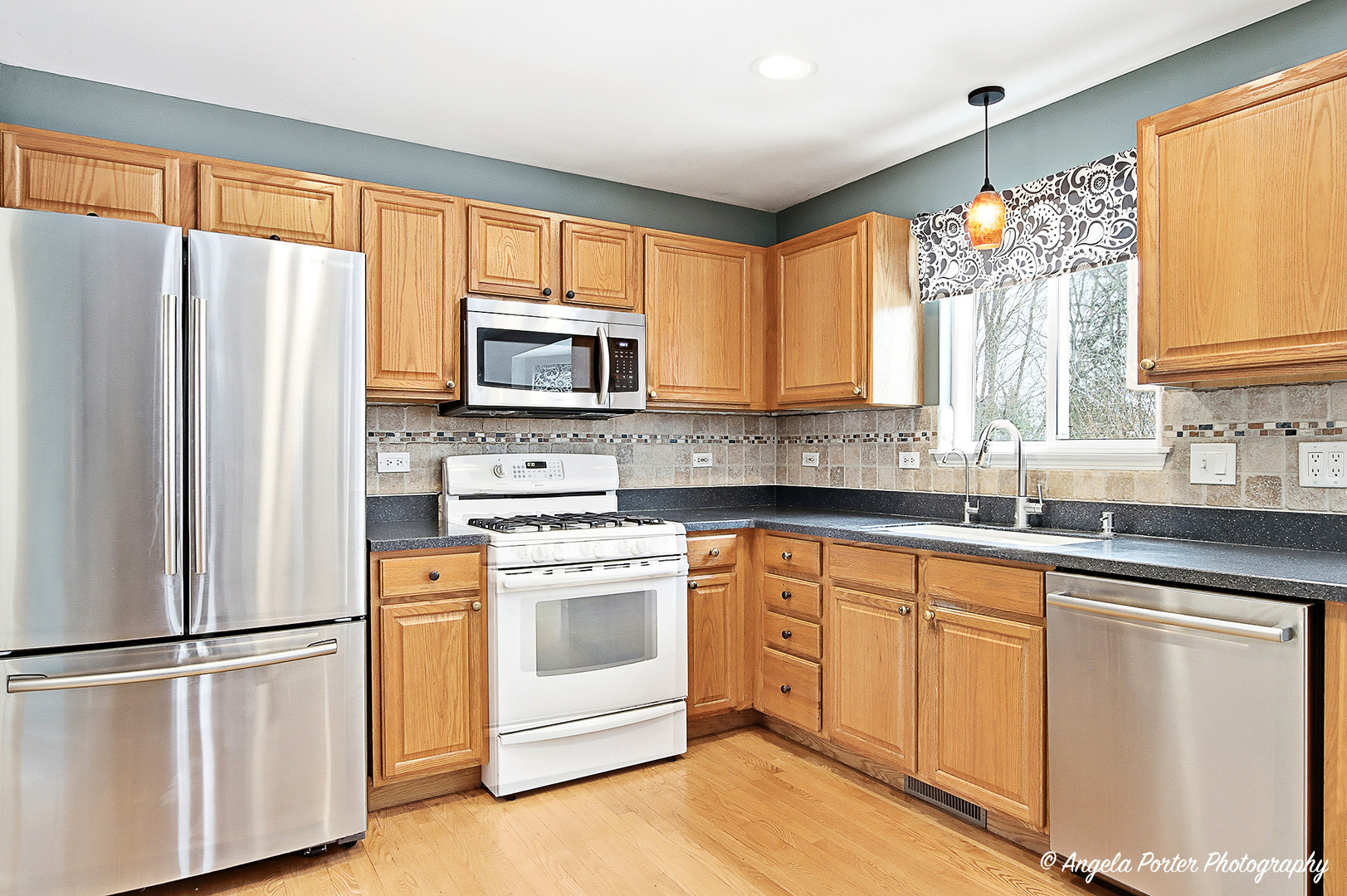 25735 W Woodland Drive, Round Lake, IL 60073