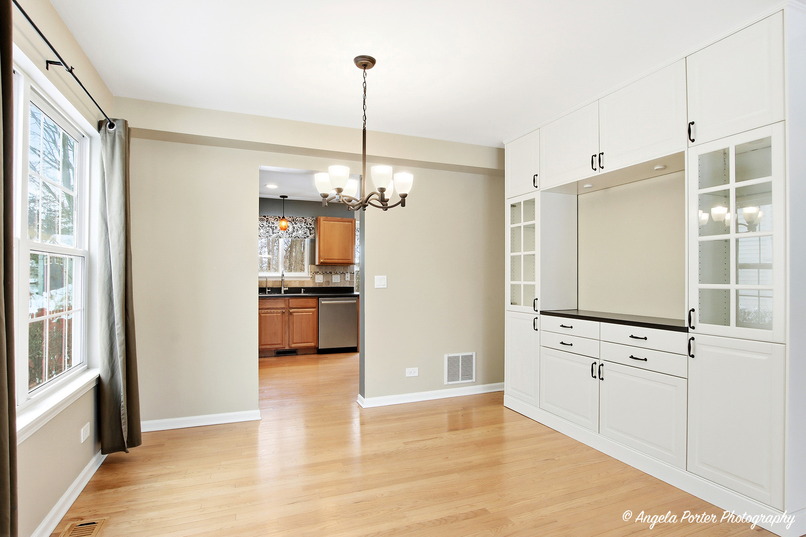 25735 W Woodland Drive, Round Lake, IL 60073