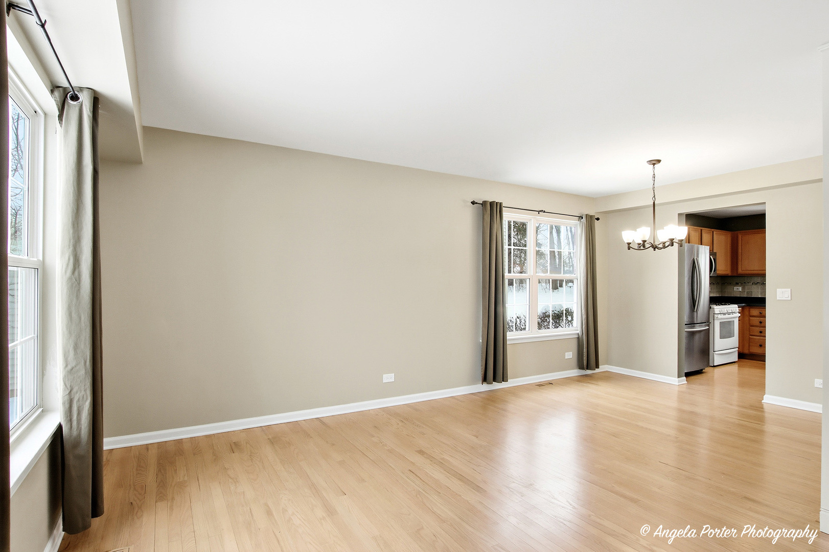 25735 W Woodland Drive, Round Lake, IL 60073