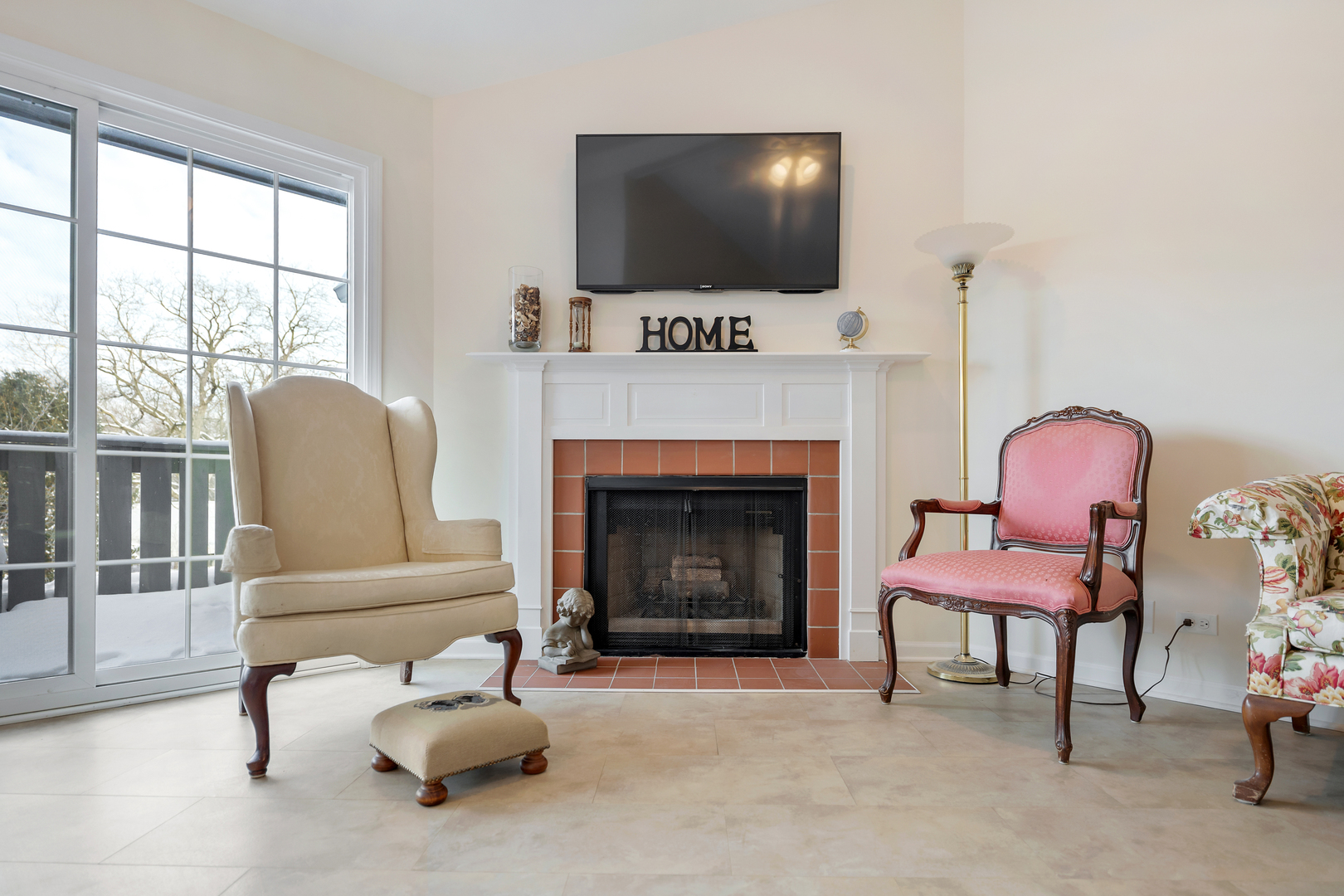 1907 Gresham Circle #D, Wheaton, IL 60189