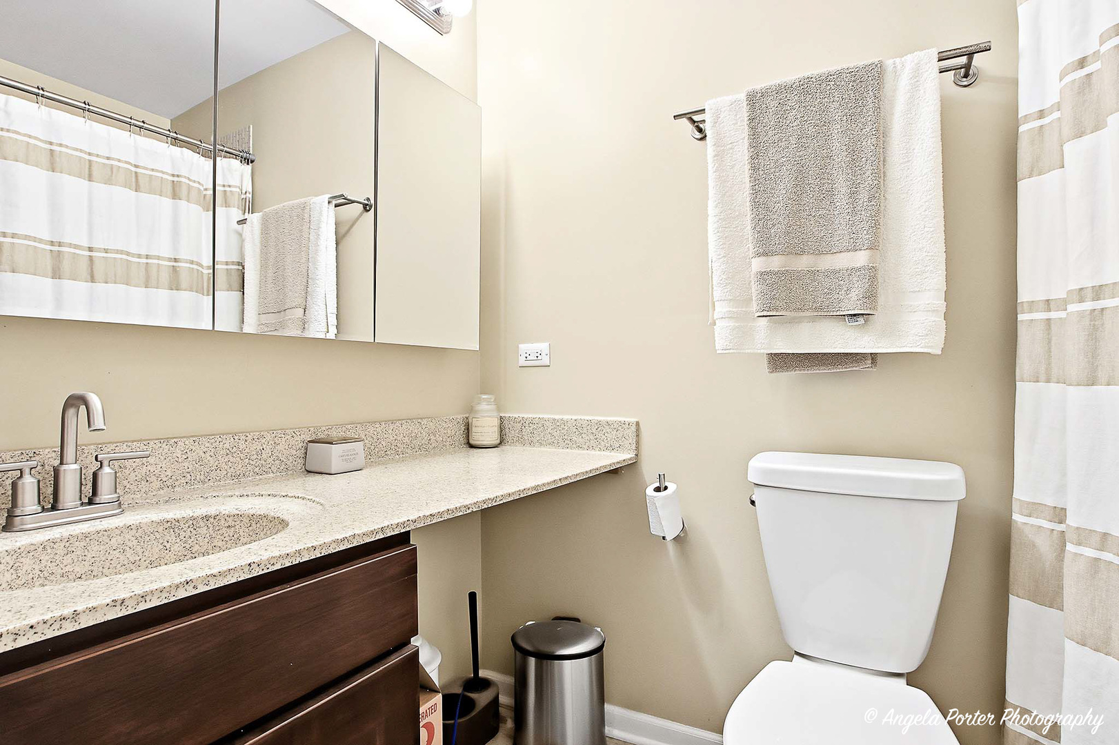 1073 Poplar Court, Lake Zurich, IL 60047