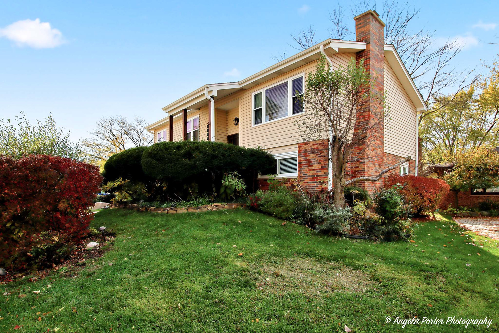 1073 Poplar Court, Lake Zurich, IL 60047