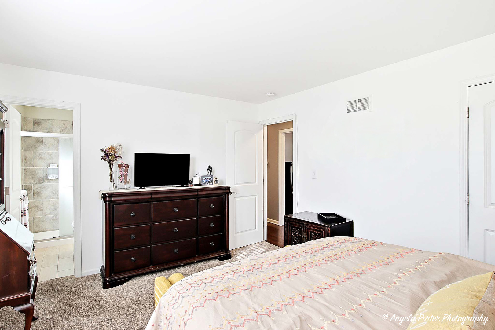 1073 Poplar Court, Lake Zurich, IL 60047